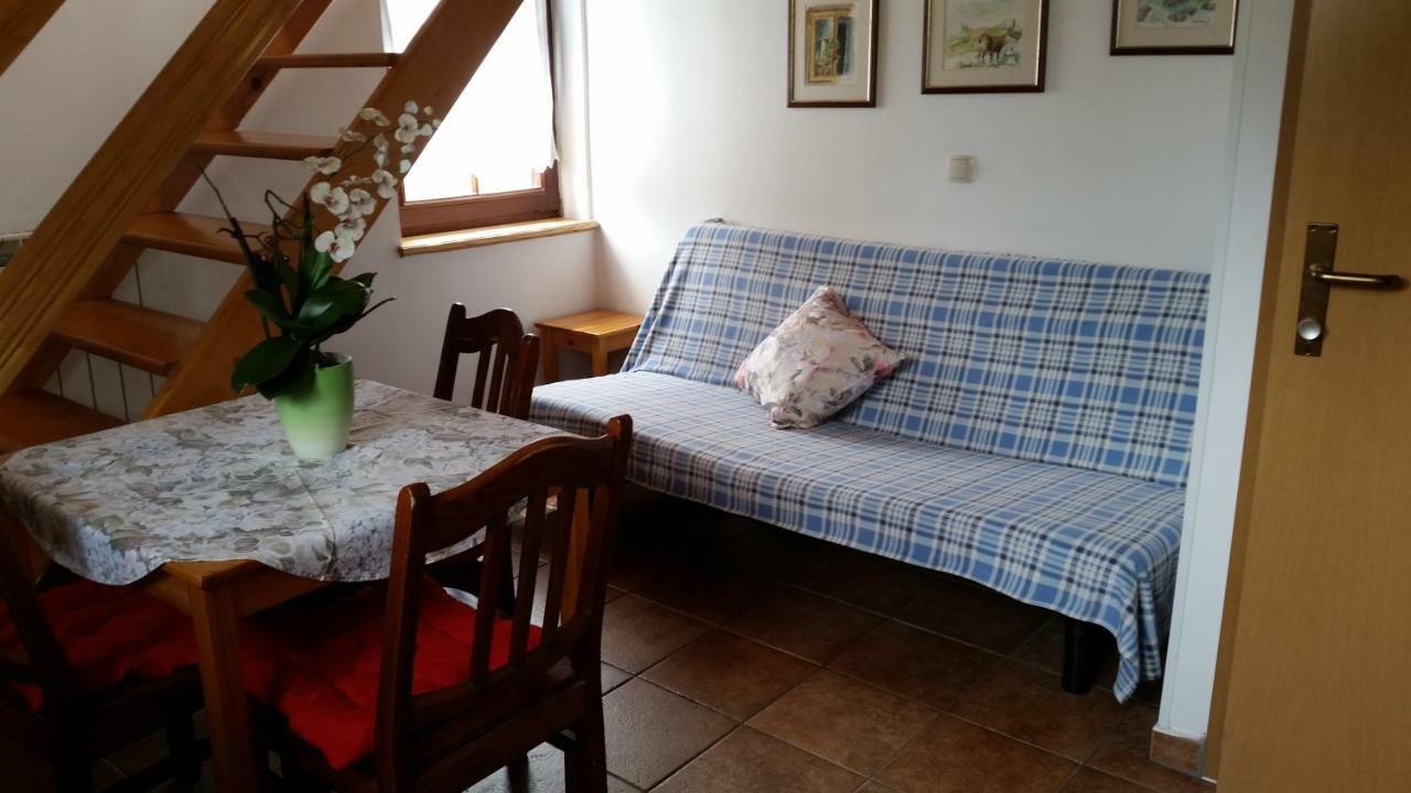 Apartmaji Stari Kovac โบเว็ก ภายนอก รูปภาพ